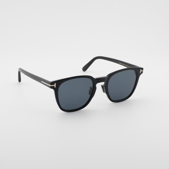 Tom Ford FT1051-K 01A Sunglasses Shiny Black Square Frame, Smoke Lenses main image 5